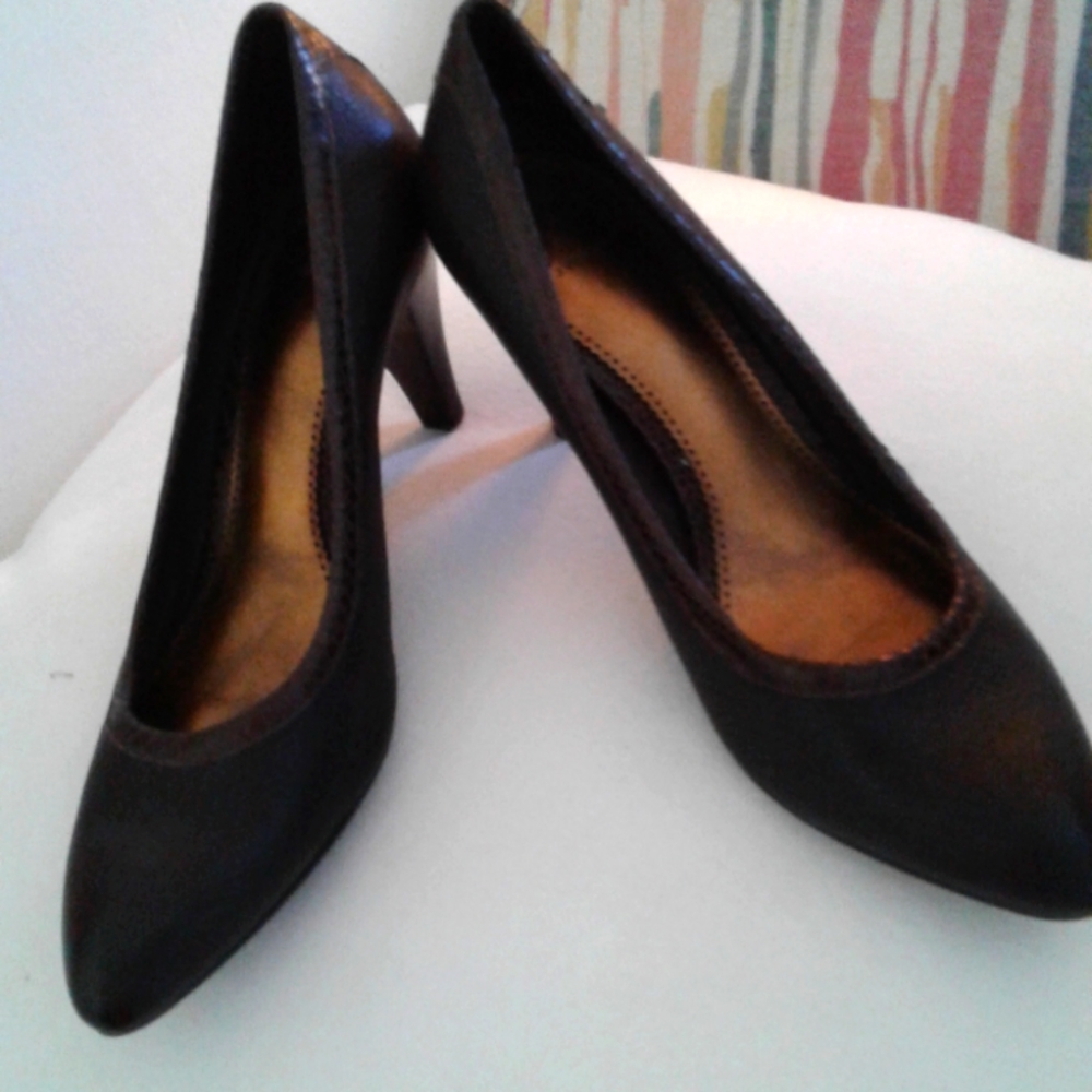 Womens J Vincent Black and  Brown Leather 3" Heels